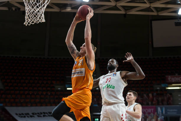 舰从未屈服 舰从未屈服