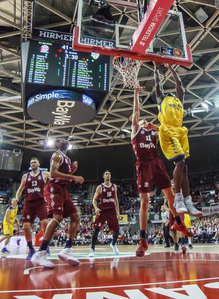 奥尔莫的首 奥尔莫的首