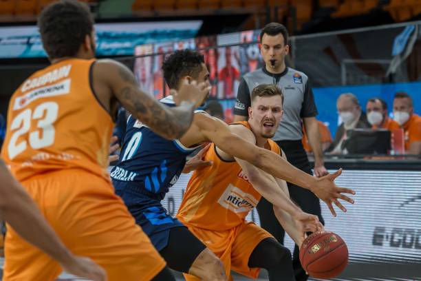 位退休的 位退休的